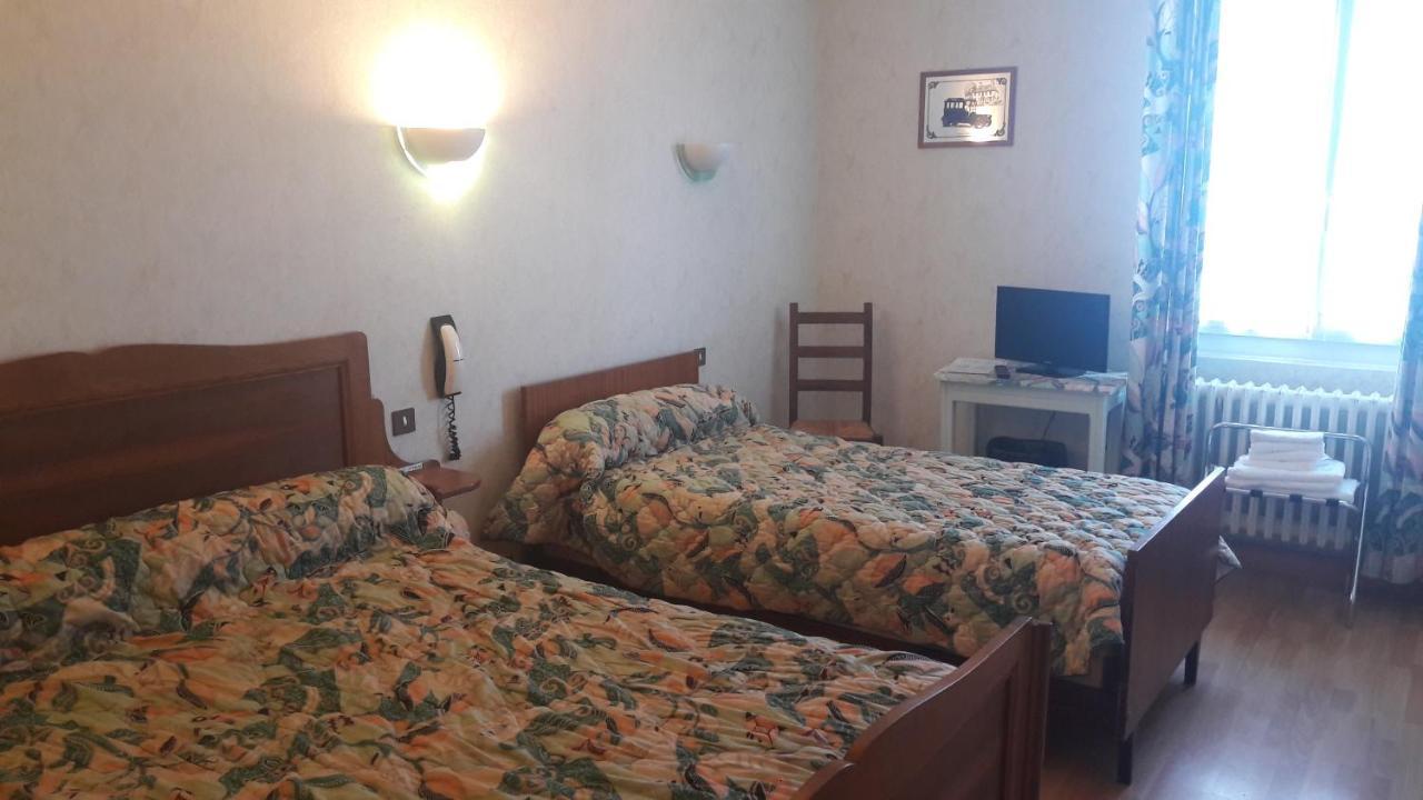 Hotel Au Bon Accueil à Arvieu Extérieur photo