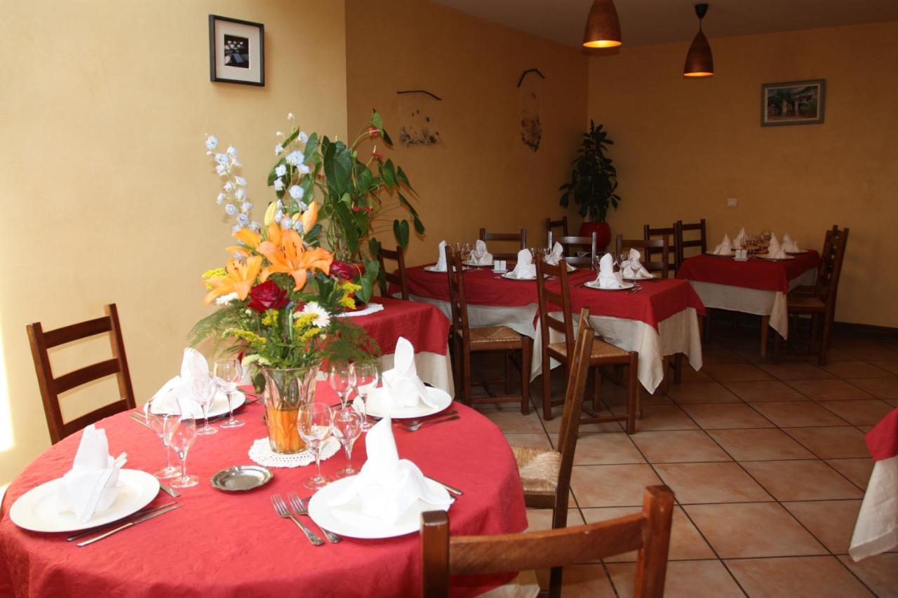Hotel Au Bon Accueil à Arvieu Extérieur photo